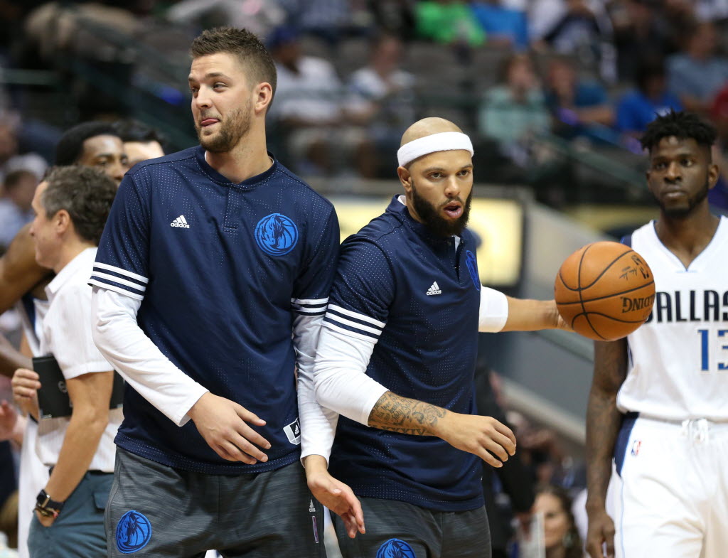 Deron Williams Resigning With Nets Over Mavericks?