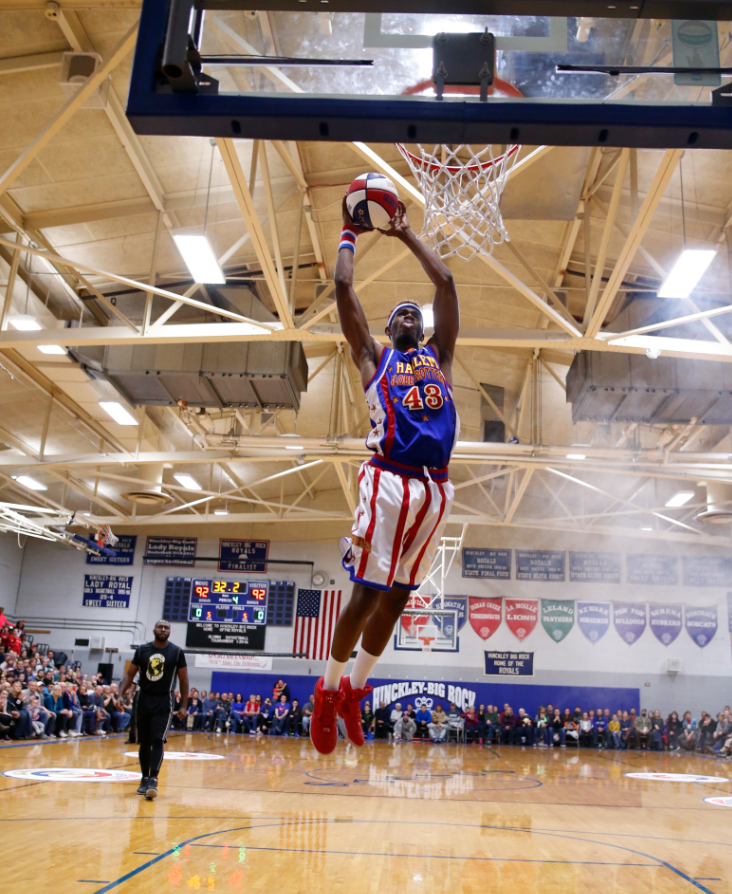 How Davene Carter A High Flying Duncanville Product Became Viper For The Harlem Globetrotters