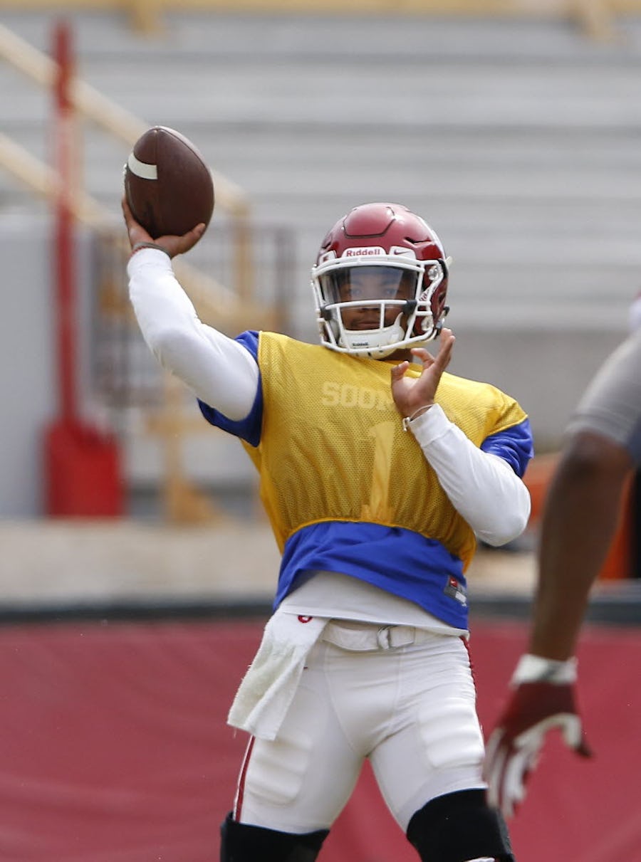 Oklahoma quarterback Kyler Murray throws a pass during a spring NCAA college football game in Norman, Okla., Saturday, April 9, 2016. (AP Photo/Alonzo Adams) (AP Photo/Alonzo Adams)