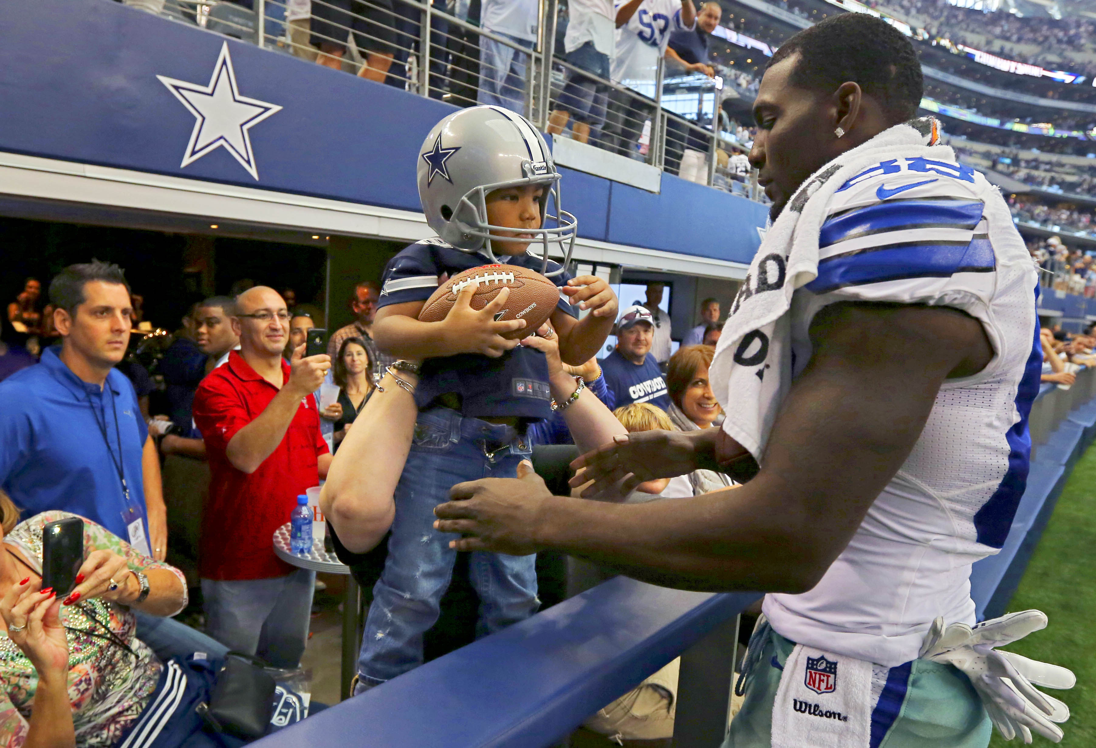 What Father's Day means this year for Jason Witten, Dez Bryant, Cowboys