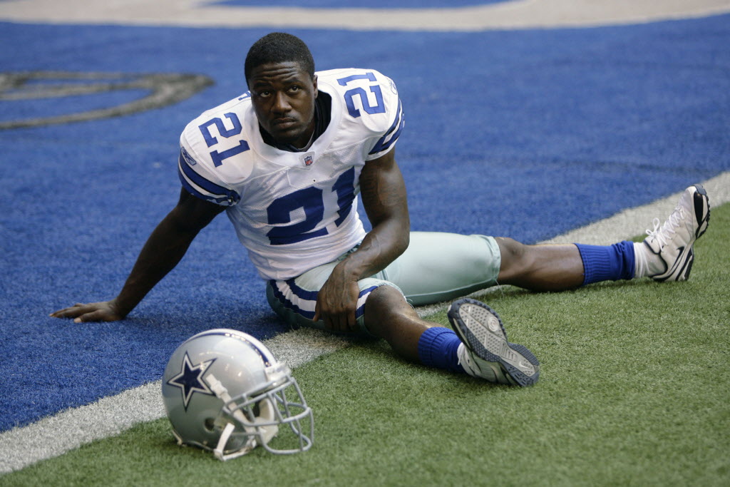 Cowboys Wide Receiver Flagged for Saggy Pants at Dallas Mall