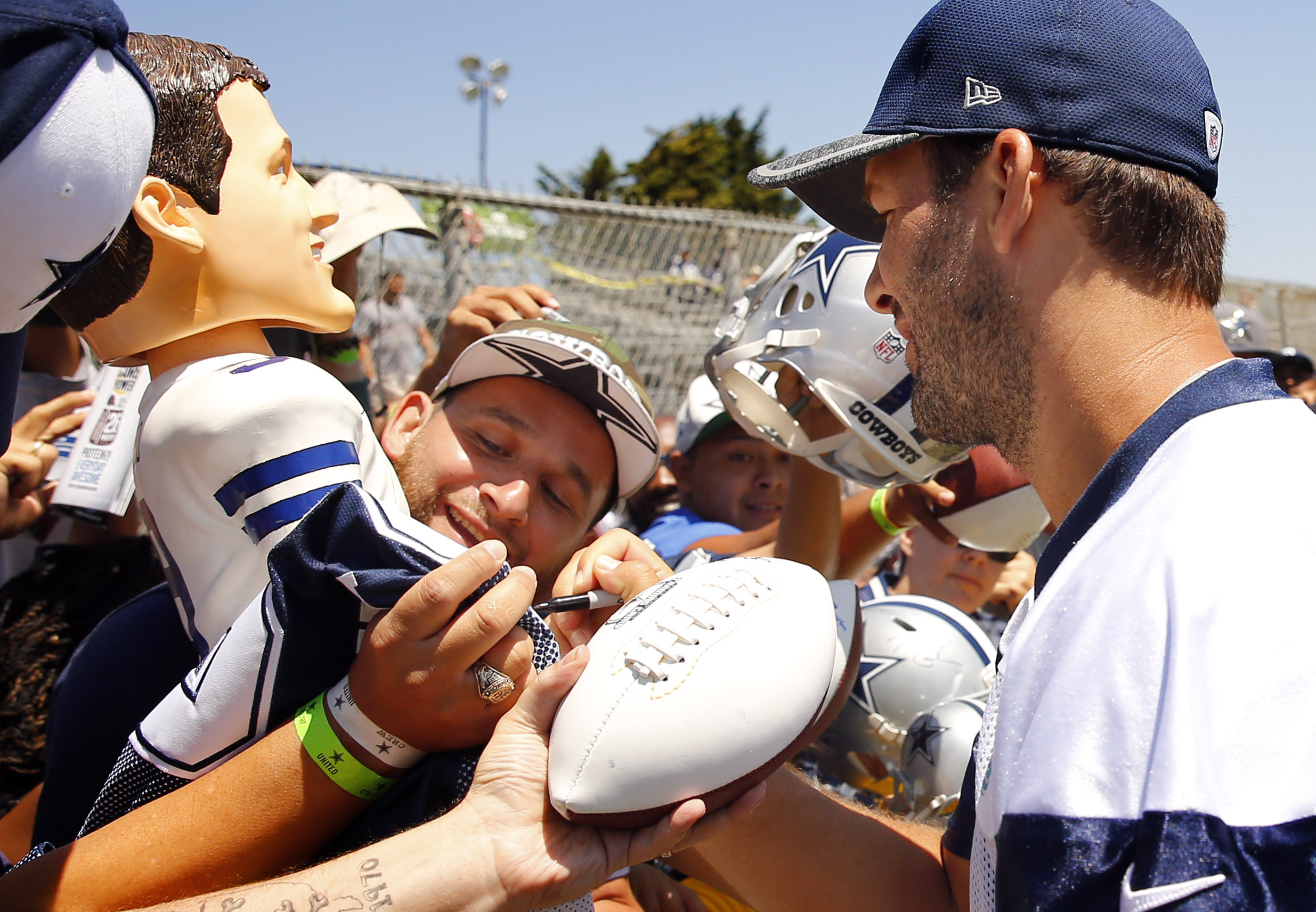 Dallas Cowboys Tony Romo Can Cooler - Sports Fan Shop