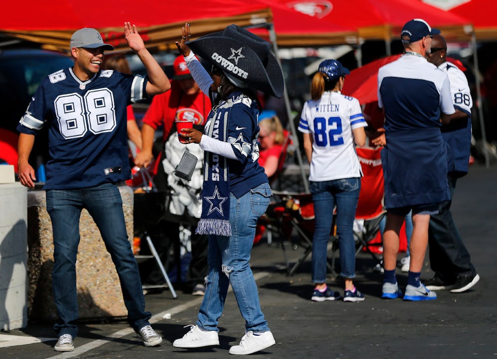 Dallas Cowboys Cowboys49ers tailgating pics Dallas fans invade San