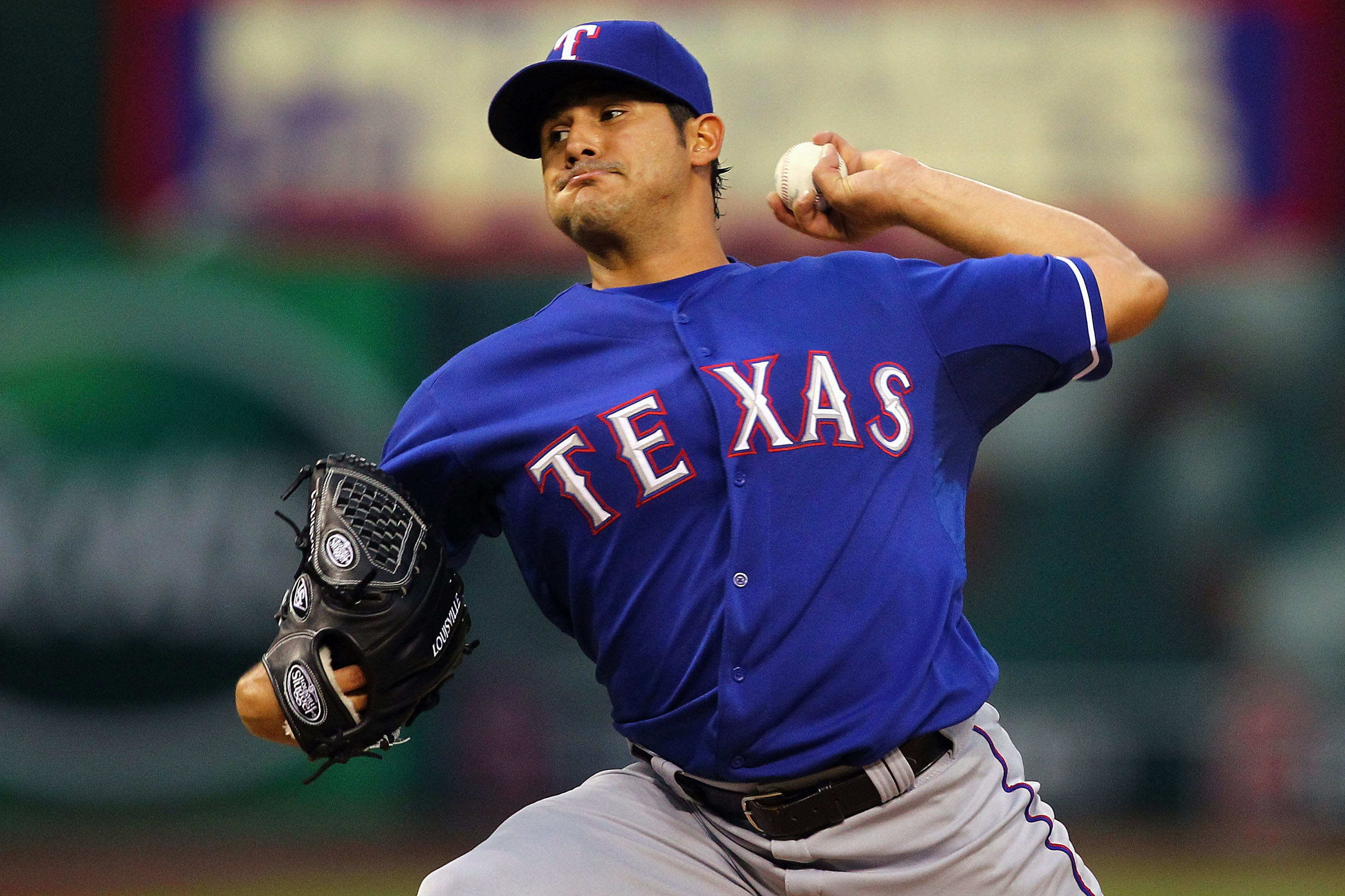 Should the St. Louis Cardinals target Rangers' Martin Perez?