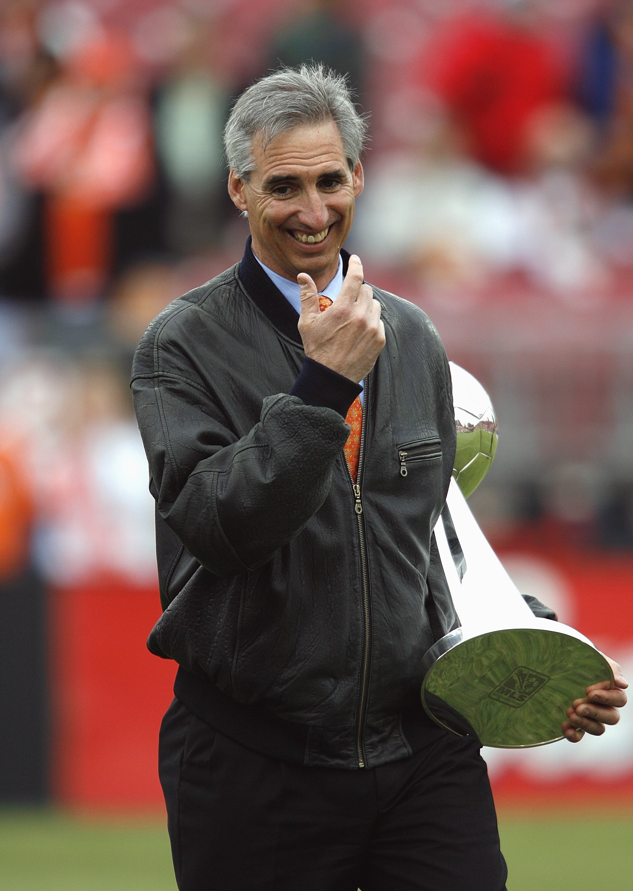 Oliver Luck Expected to Become AD at Texas