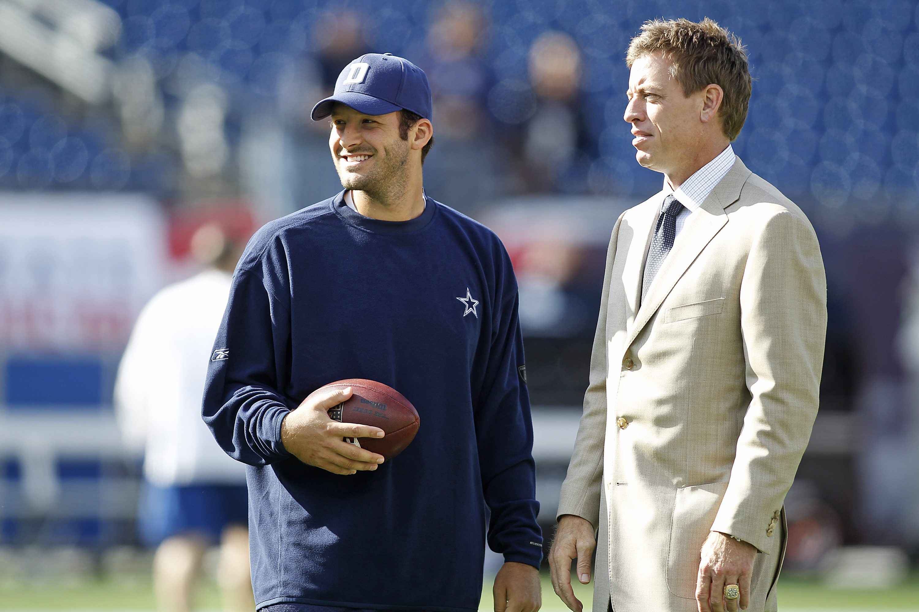 Moore: Why Troy Aikman's 'compliment' put Tony Romo in a no-win situation