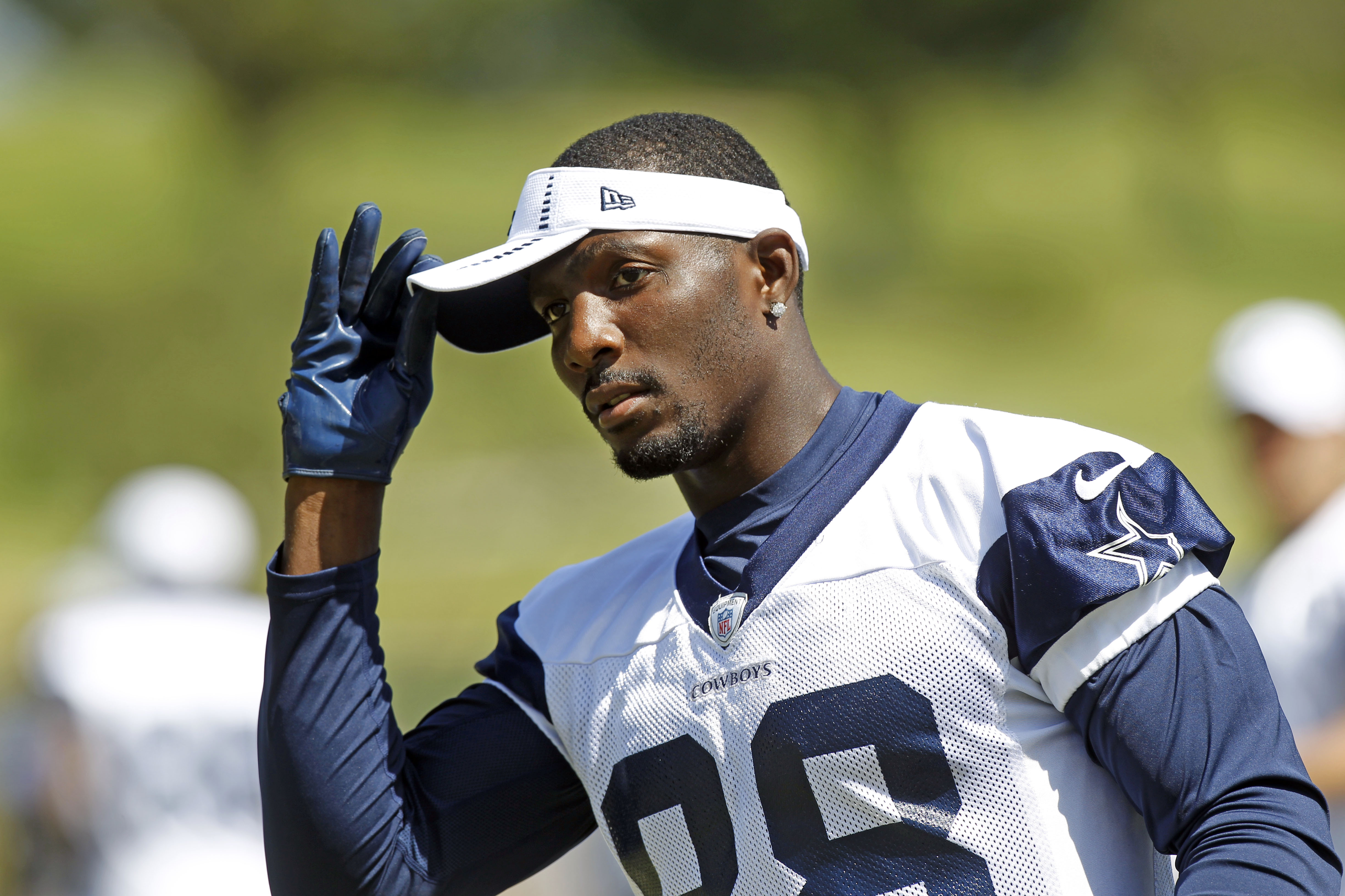 Dez Bryant adviser: Cowboys WR is '100 percent behind' off-field rules