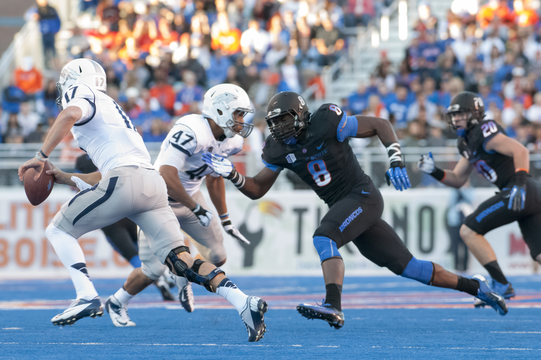 Flashback: Cowboys DE DeMarcus Lawrence learned toughness as a