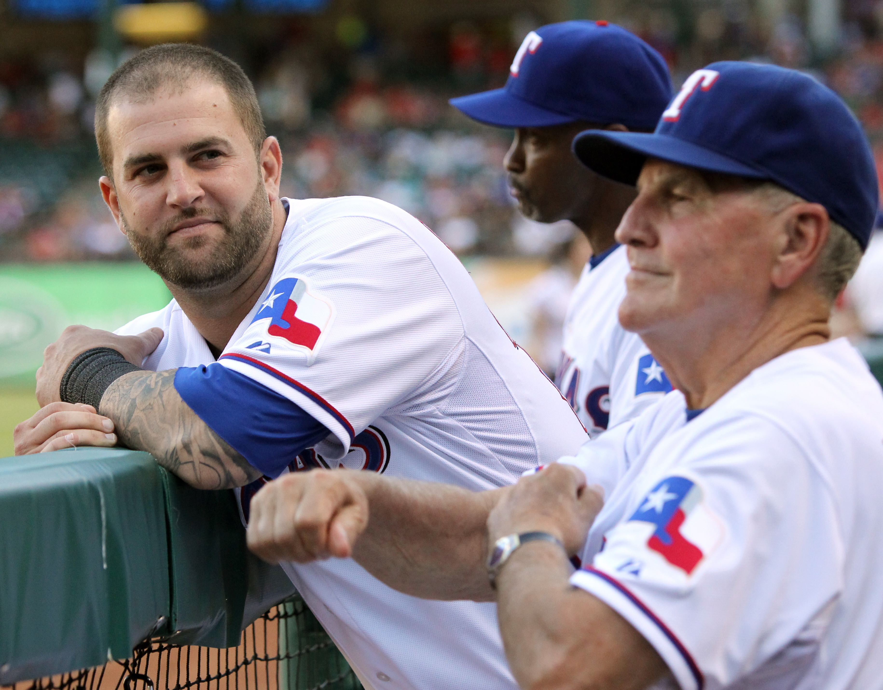 Mike Napoli tweets thanks to Rangers fans: 'Gonna miss you guys
