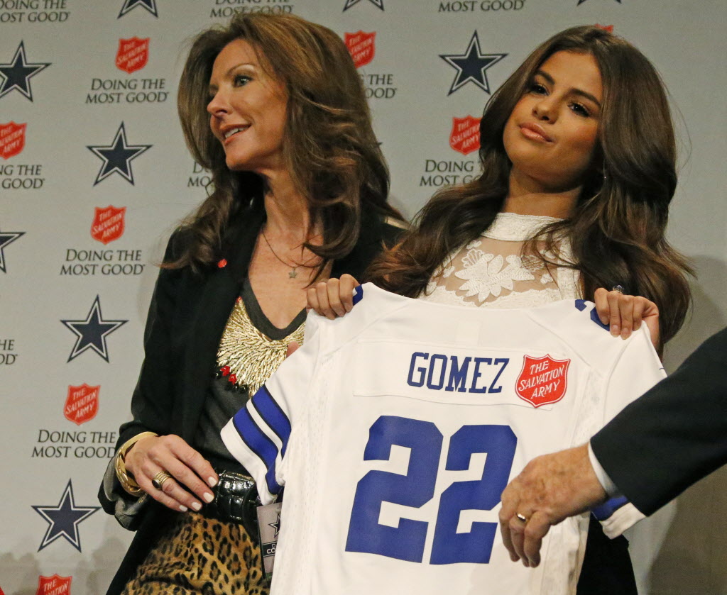 Selena Gomez performs during the halftime show during a Thanksgiving Day NFL  football game between the Oakland Raiders and the Dallas Cowboys at AT&T  Stadium Featuring: Selena Gomez Where: Arlington, Texas, United