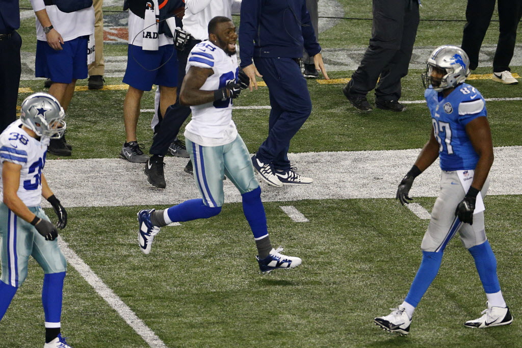 Bryant, Cowboys keep Lions' playoff hopes on hold, 42-21