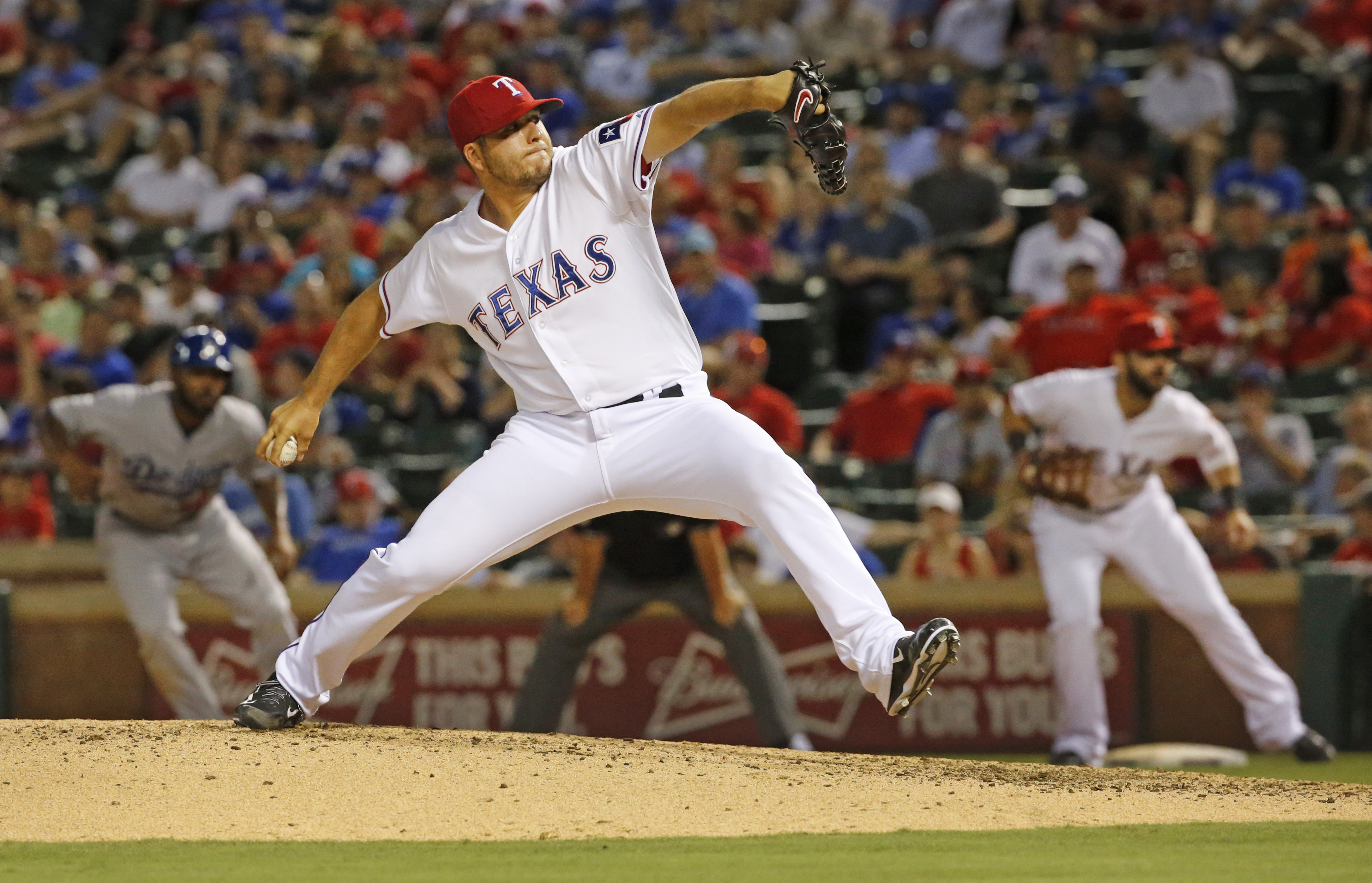 Can Rangers absorb newly awakened Astros, provide counterpunch in ALCS Game  4?