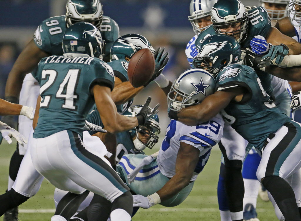 Chat replay: Cowboys get convincing road win over Eagles in