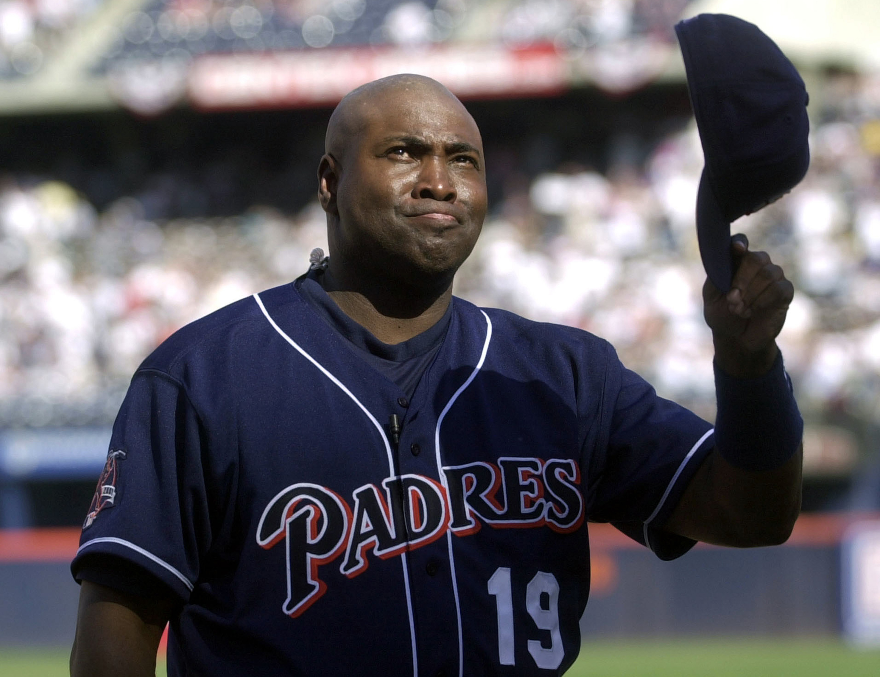 Phillies give Tony Gwynn Jr. an emotional start in San Diego