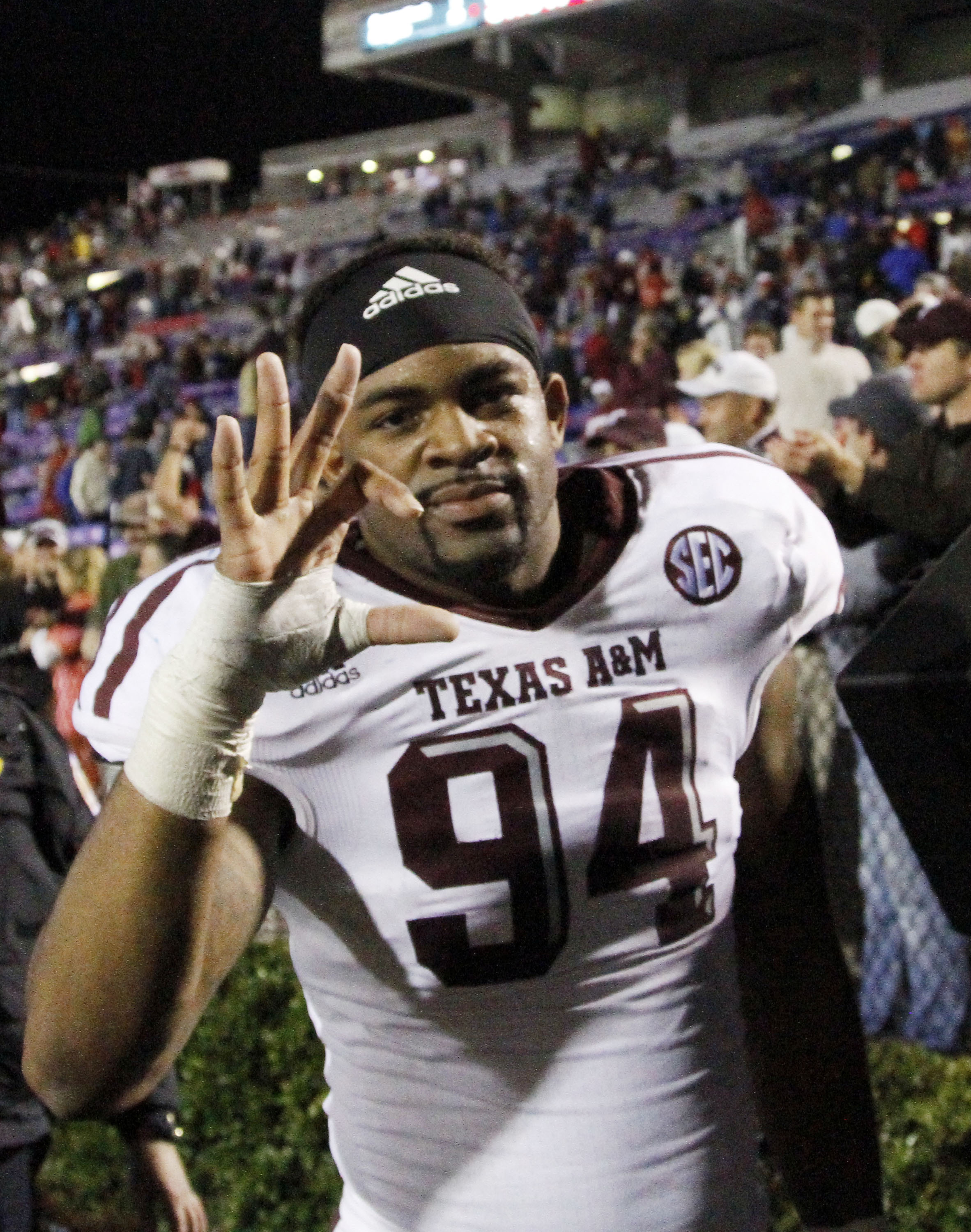 Hairopoulos: Tight bond with Von Miller's family has helped Texas A&M's  Damontre Moore develop