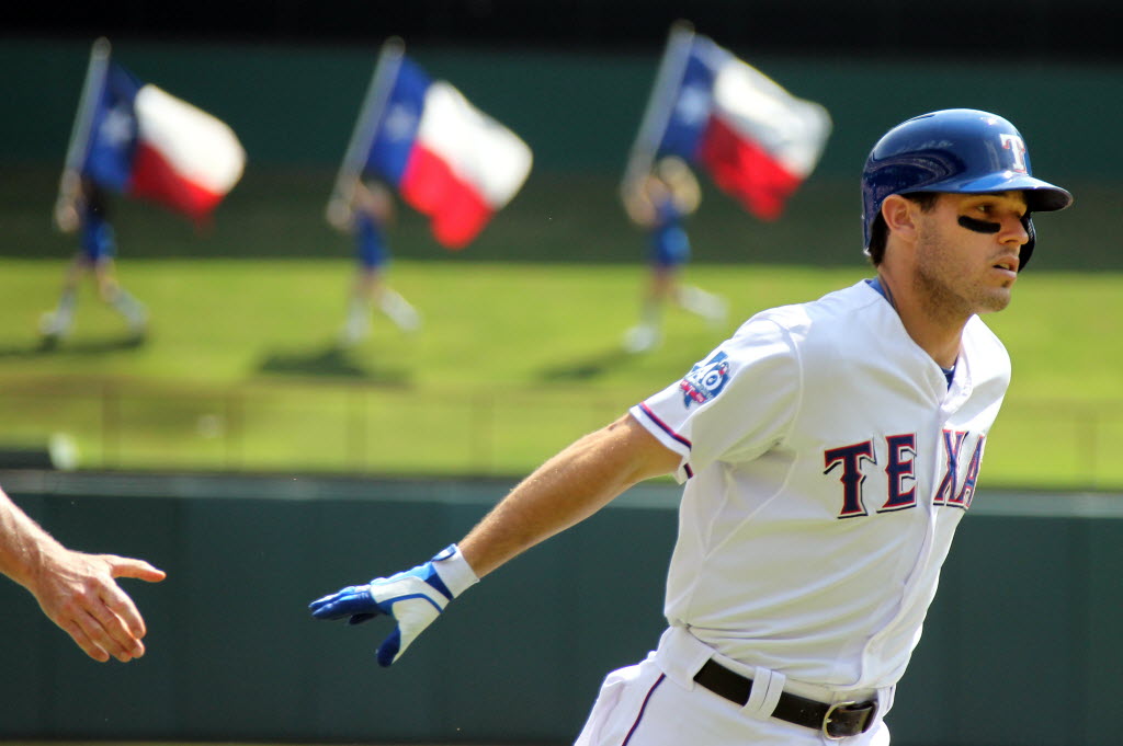 Ian Kinsler says he's agreed to a 5-year, $75 million deal with