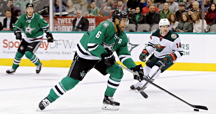 Dallas Stars defenseman Trevor Daley looks to pass during the first period against the Minnesota Wild game Saturday, November 15, 2014 at the American Airlines Center in Dallas, Texas. (G.J. McCarthy/The Dallas Morning News)