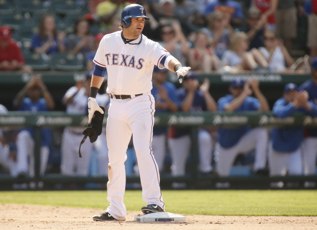 Rangers avoid arbitration with Mitch Moreland - NBC Sports