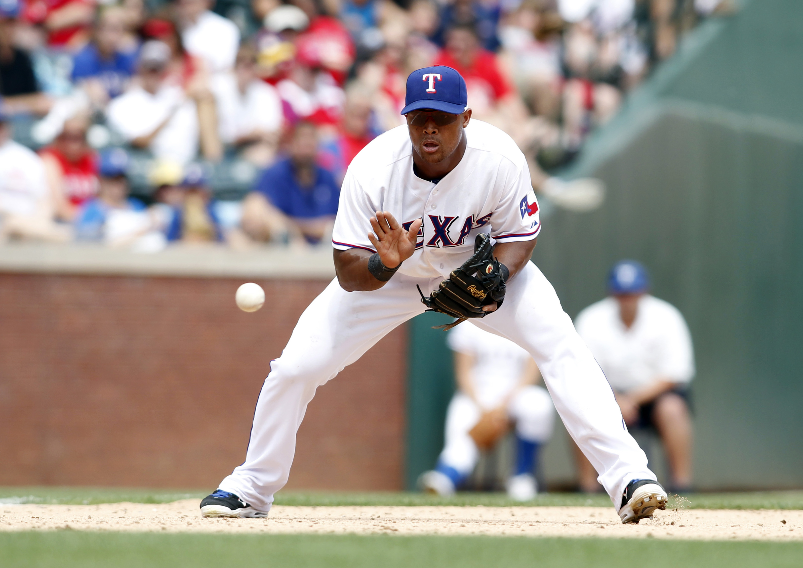 Rangers to be cautious with Adrian Beltre; return Thursday is likely