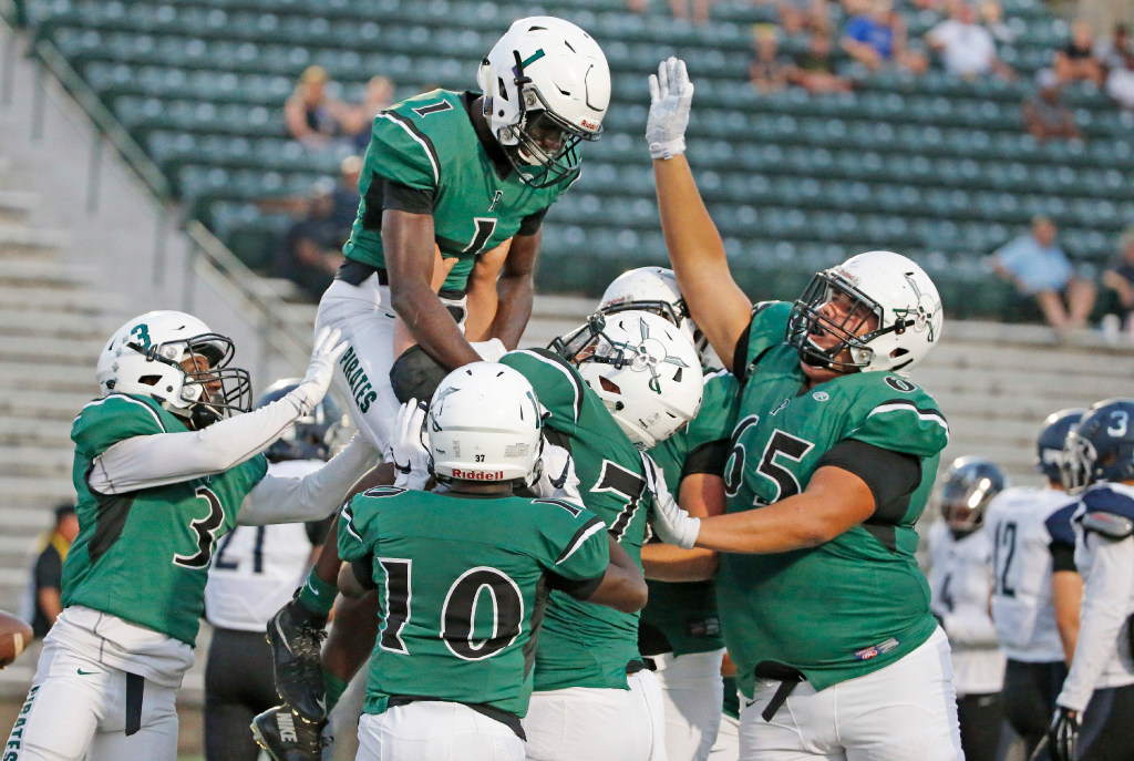 Unlikely hero powers Mesquite Poteet to victory against Wylie East