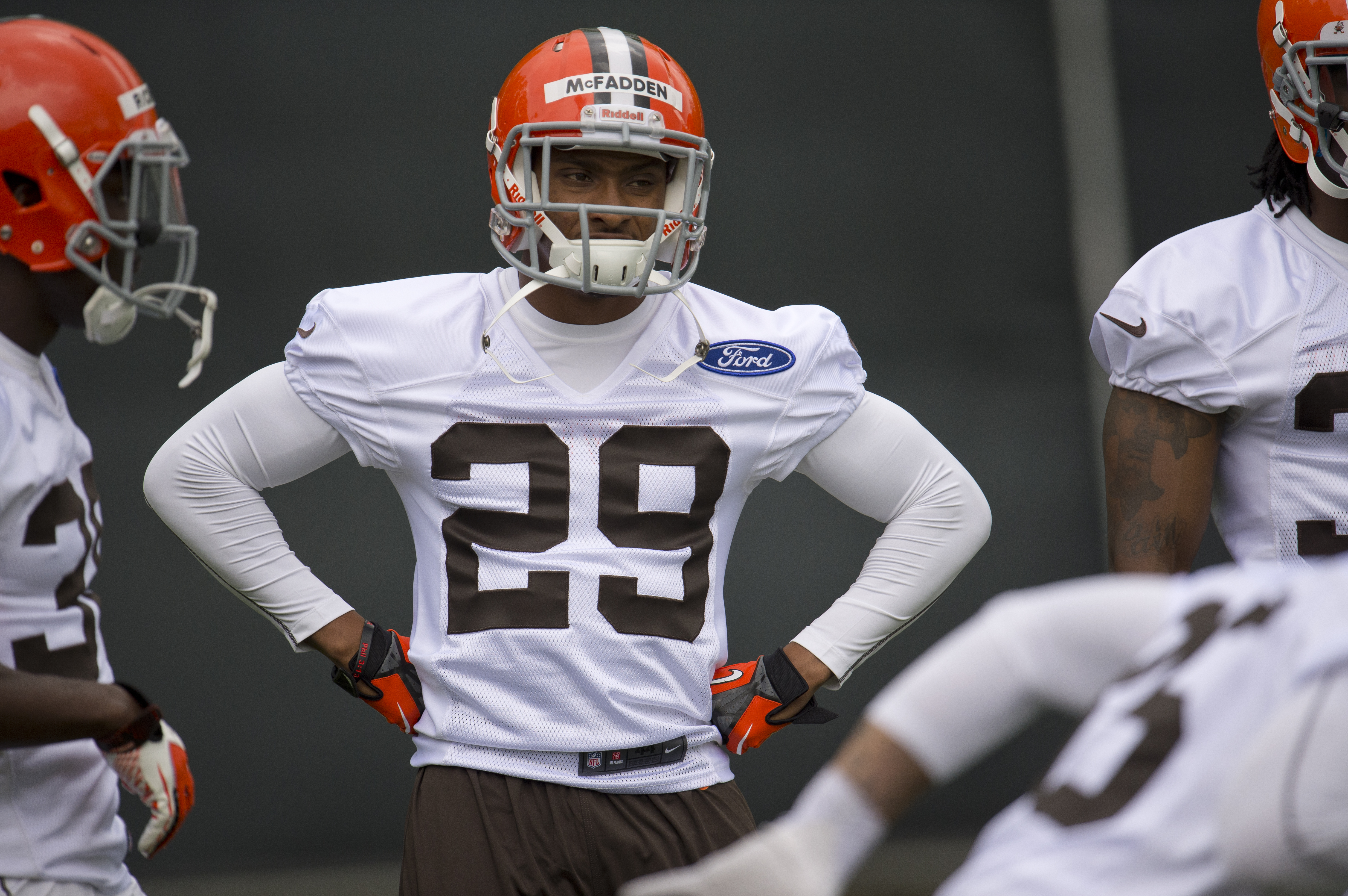 Two former Cleveland Browns signed by Dallas Cowboys