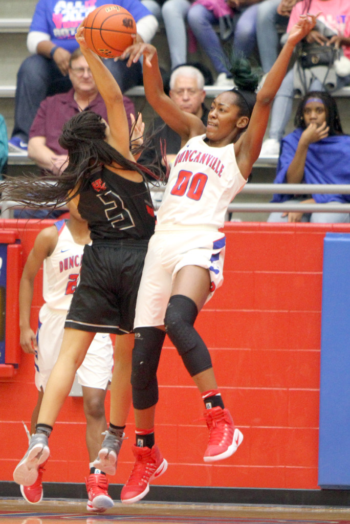 basketball-replay-freshman-leads-l-d-bell-girls-past-no-2-trinity