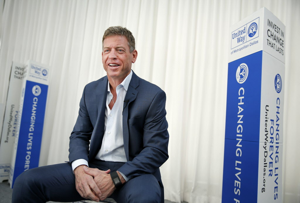 Troy Aikman Made More Money Selling Hot Wings Than in His First Contract  With the Cowboys