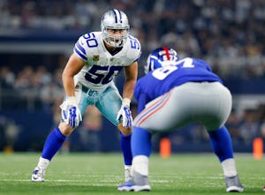 Dallas Cowboys outside linebacker Sean Lee (50) lines up against New York Giants offensive guard Justin Pugh (67) in the second half at AT&T Stadium in Arlington, Texas, Sunday, September 10, 2017. (Tom Fox/The Dallas Morning News)