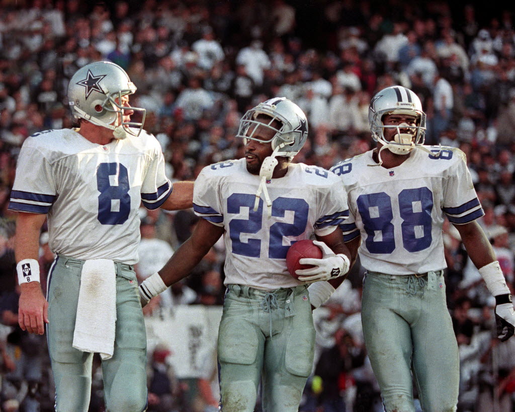 Legends never die : Emmit Smith in this polka dot outfit on signing day : r/ cowboys