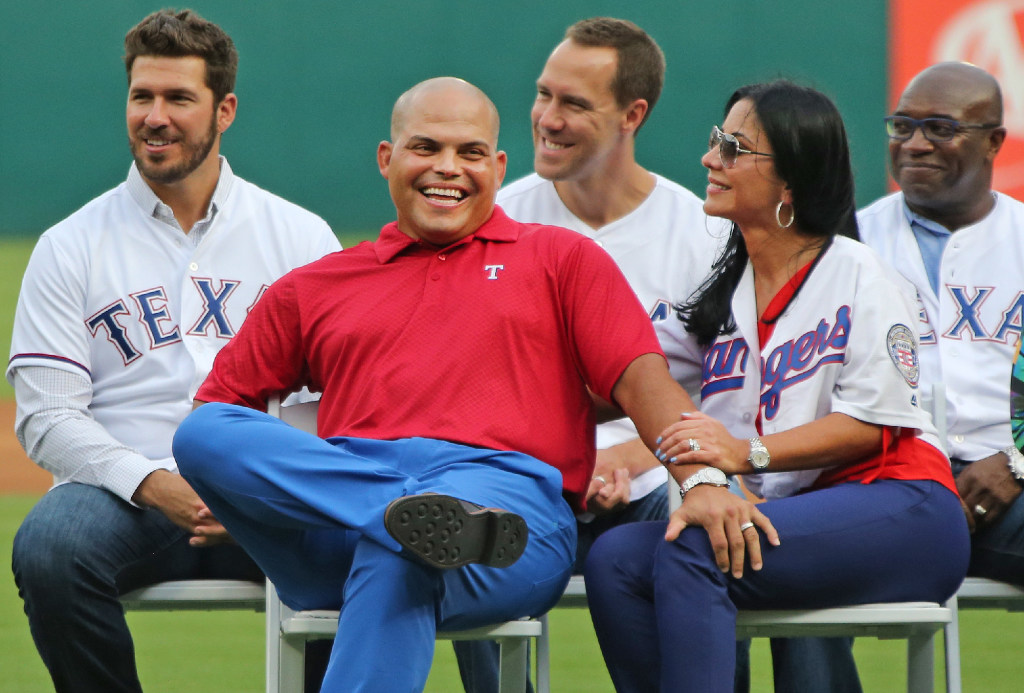 Top catchers in Rangers franchise history: Pudge Rodriguez leads