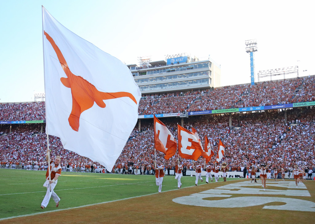 Report: Longhorns' recruiting ace Bryan Carrington being pursued by LSU