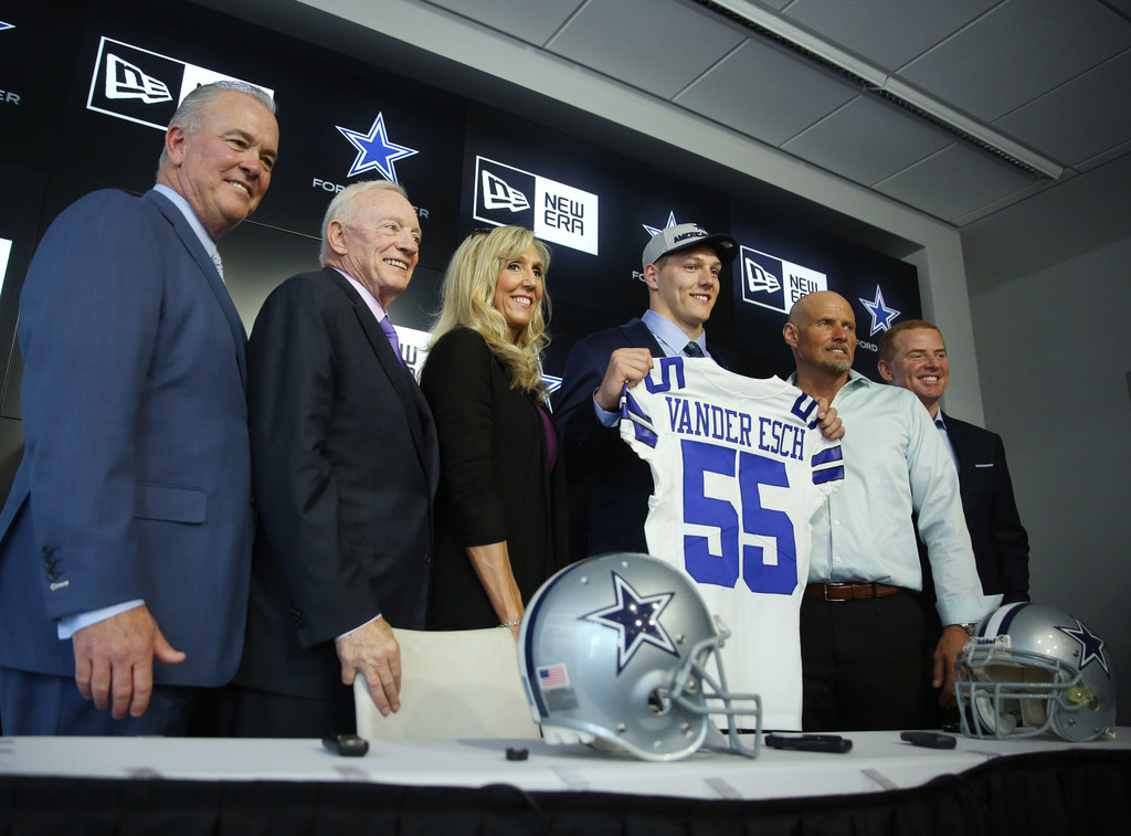 Leighton Vander Esch's contract details prove Cowboys got a steal