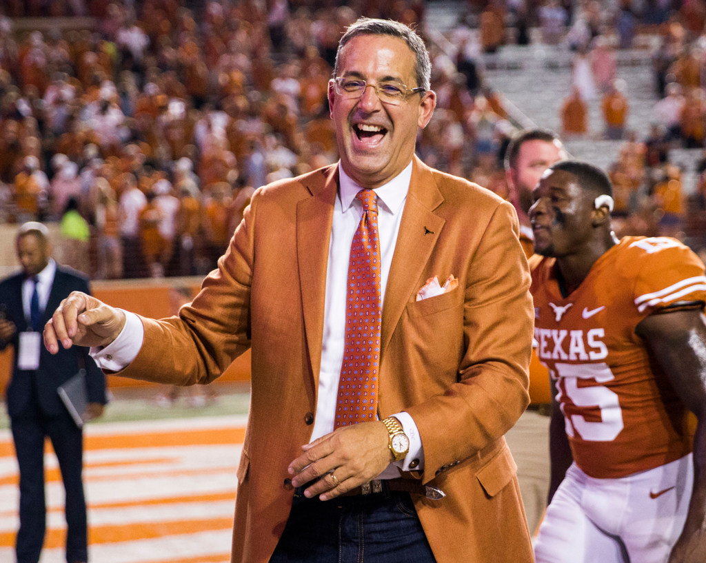 Chris Del Conte says no to alternate jersey colors for Texas