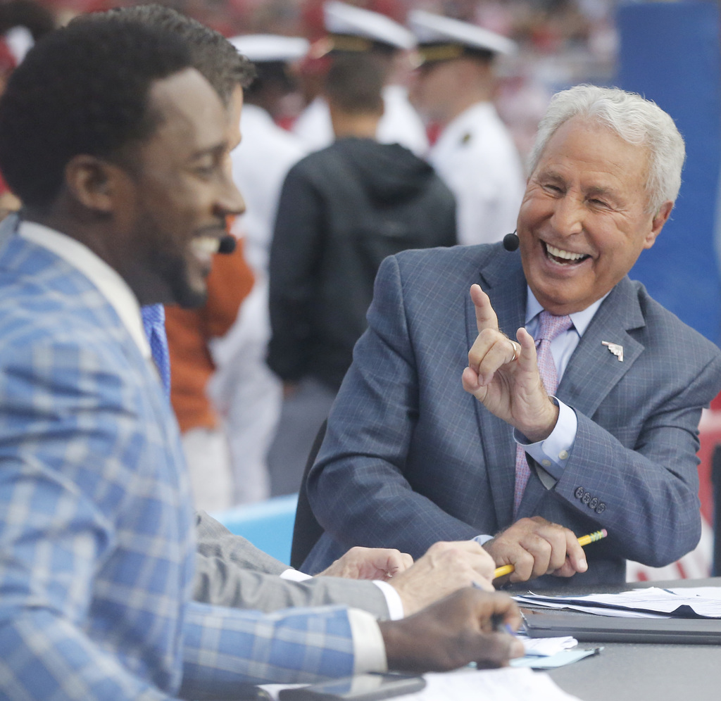 Watch: ESPN's Lee Corso pulls Alabama fakeout, picks Texas to upset Crimson  Tide