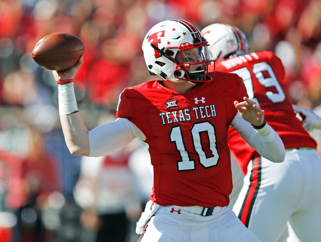 NFL on ESPN on X: The Texans' red uniforms are 🔥   / X