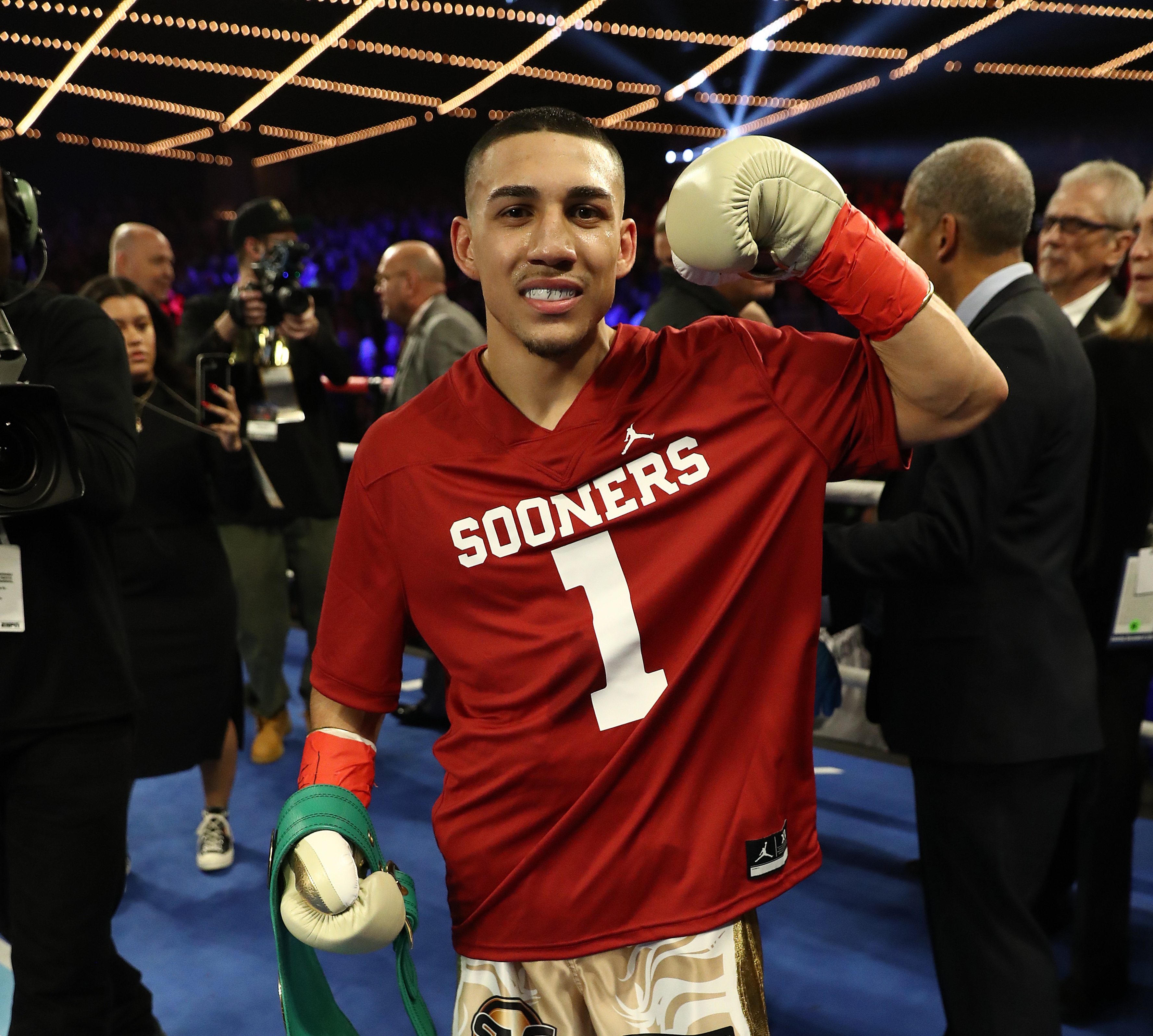 WATCH: Boxer Teofimo Lopez celebrates KO by putting on Kyler Murray jersey  minutes after Heisman win