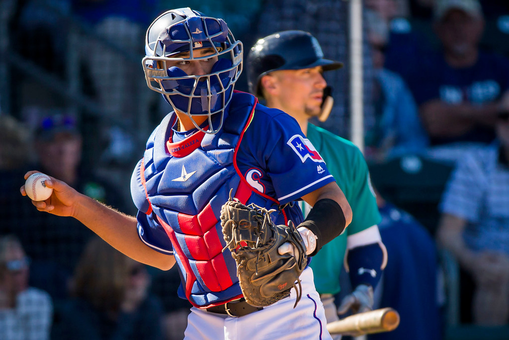 With Robinson Chirinos gone, who is the Rangers' No. 1 catcher heading into  next season?
