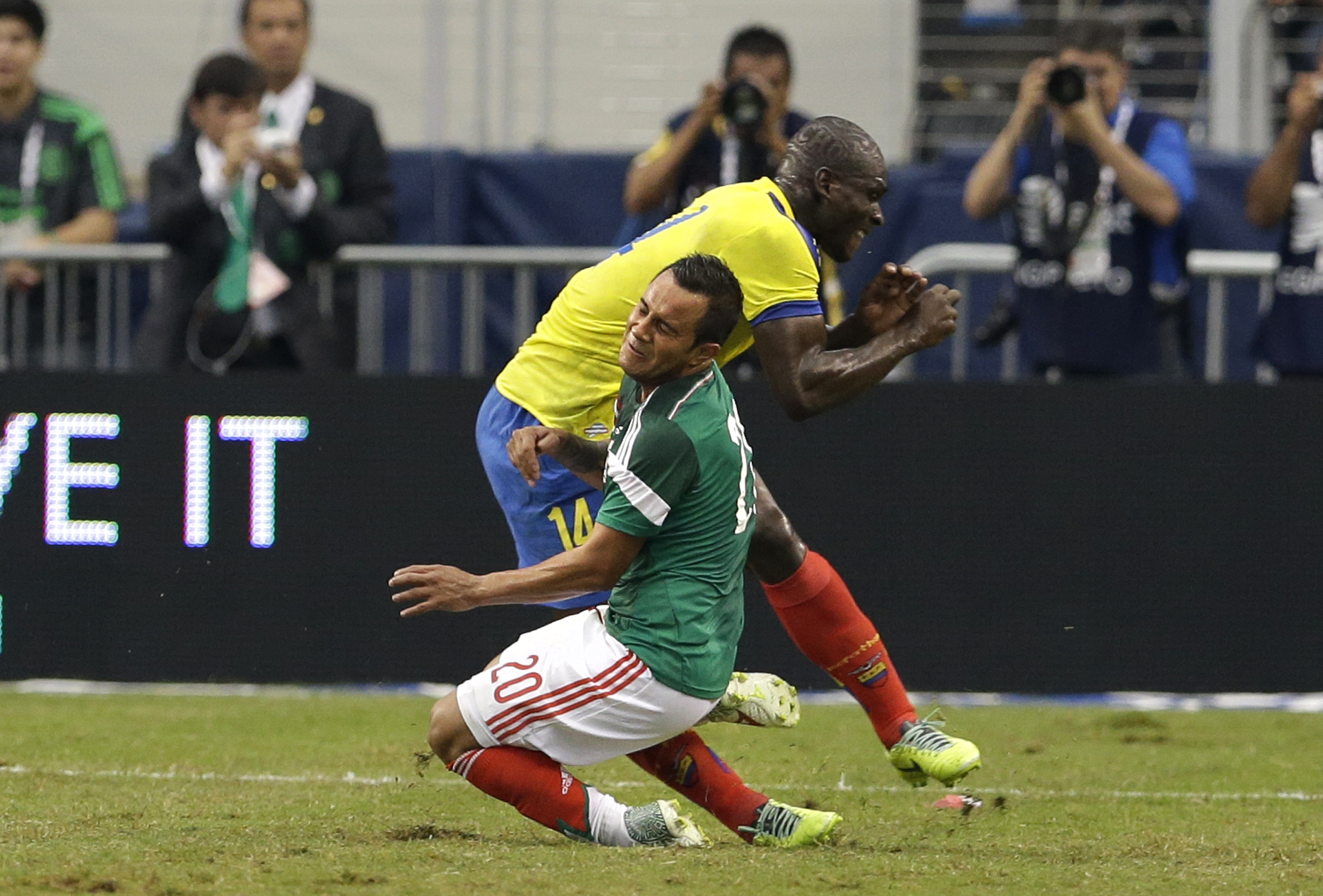 Mexico's soccer stars return to AT&T Stadium on June 9, 2019