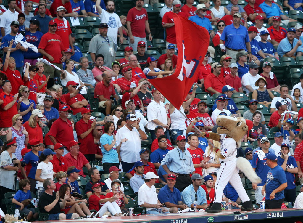 How a lifelong Ohioan became a diehard Texas Rangers fan - Axios