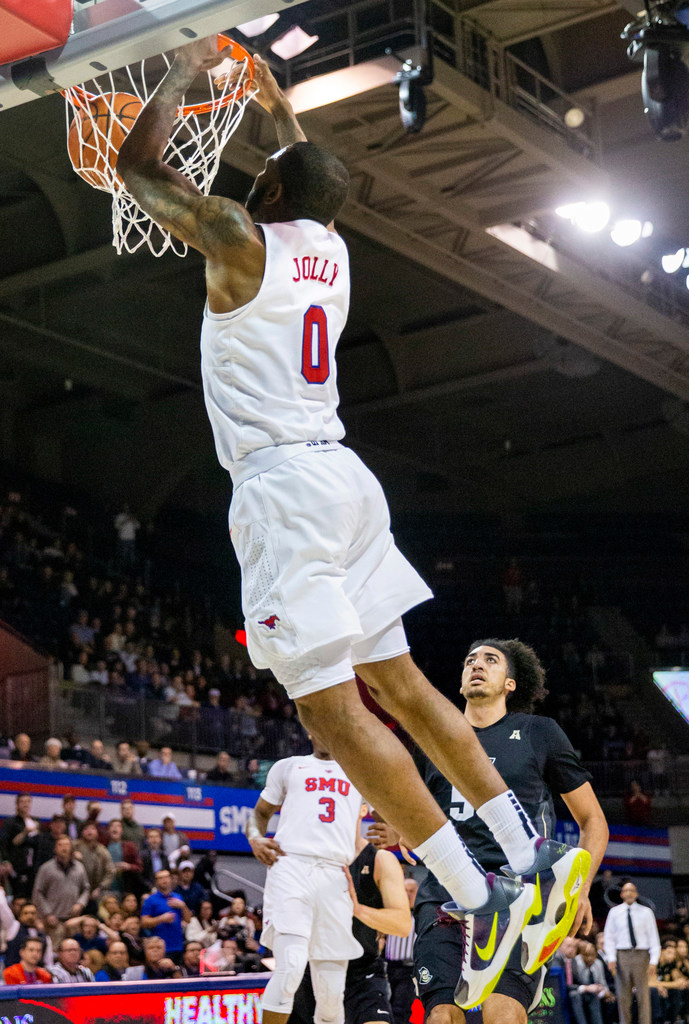 ucf missed dunk