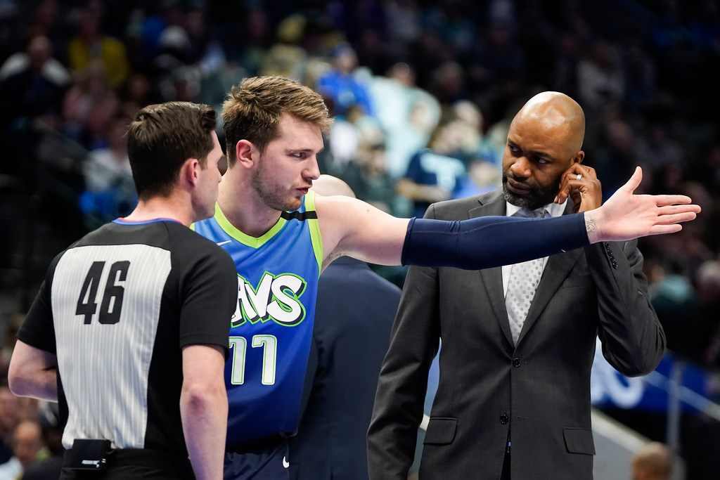 With Defenses Playing More Aggressively Rick Carlisle Mavericks Want Nba Officials To Put Some Respect On Their Name
