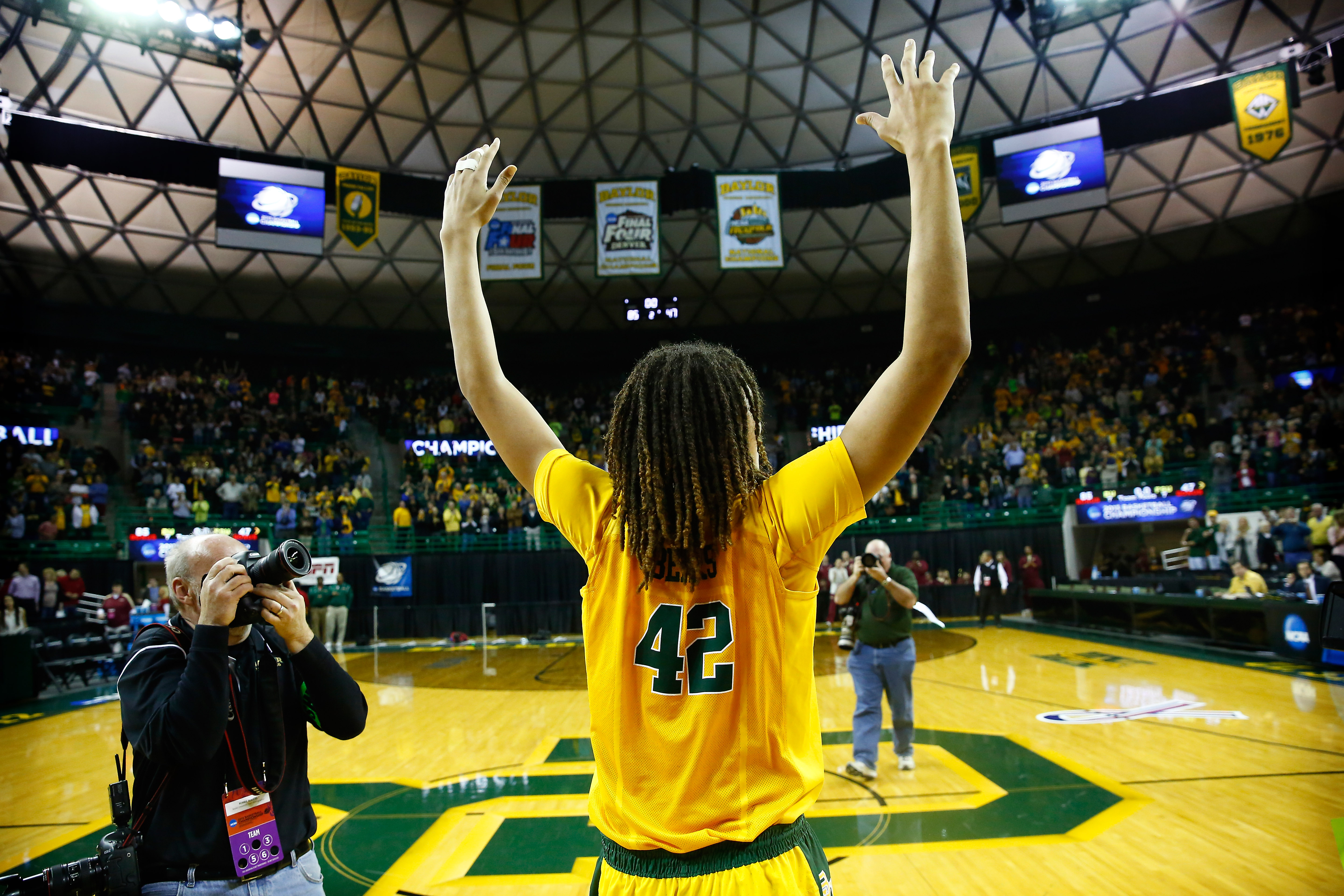College Sports Brittney Griner bids final farewell to Waco with 33